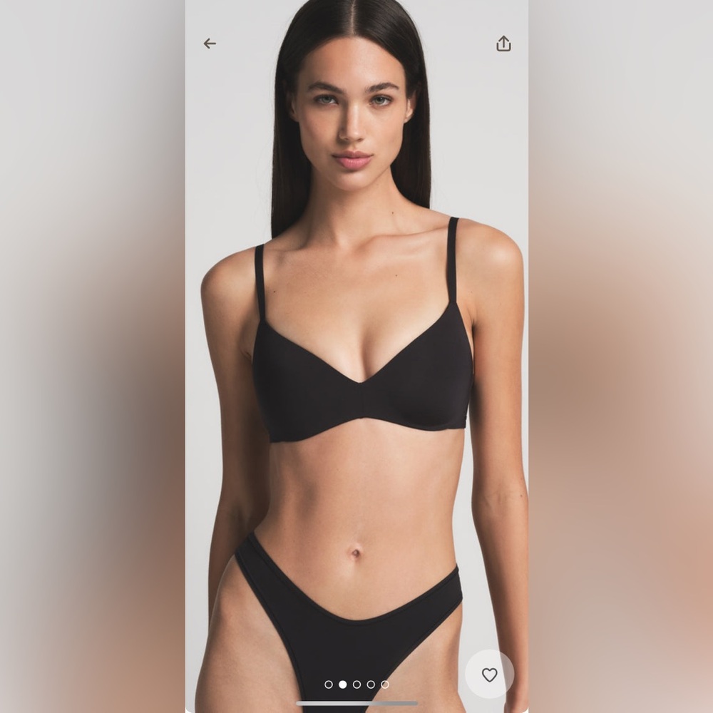 NWT SKIMS Wireless Form Plunge Push Up Bra 38D Onyx